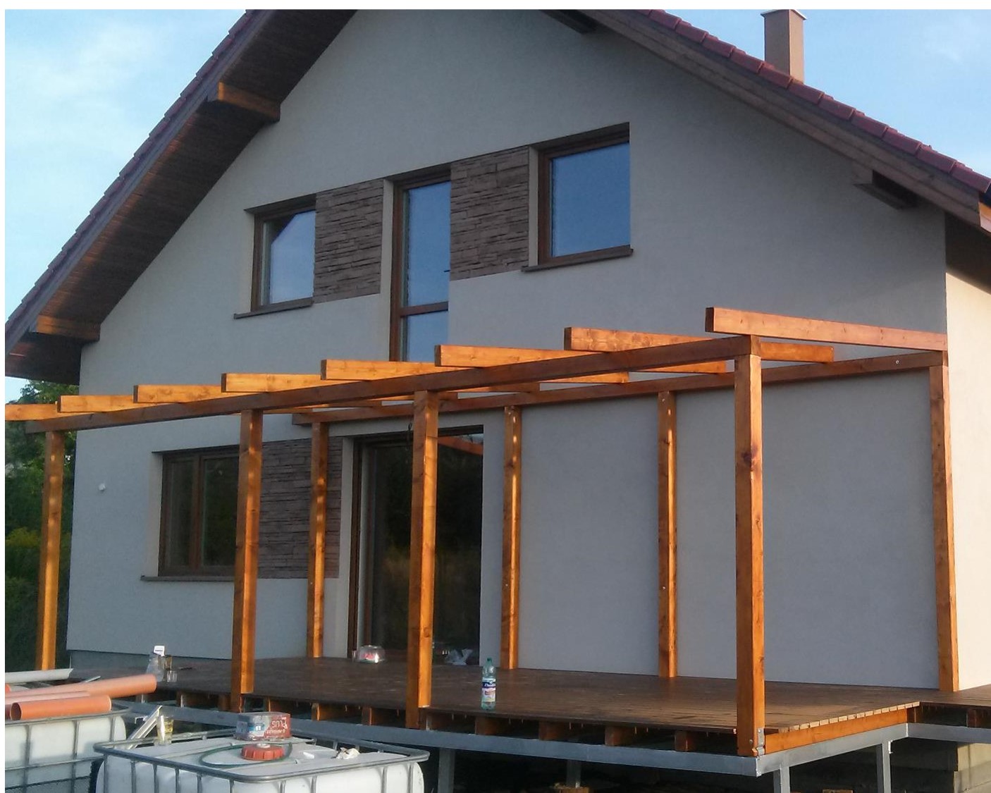 exterier-pristresok-1-2